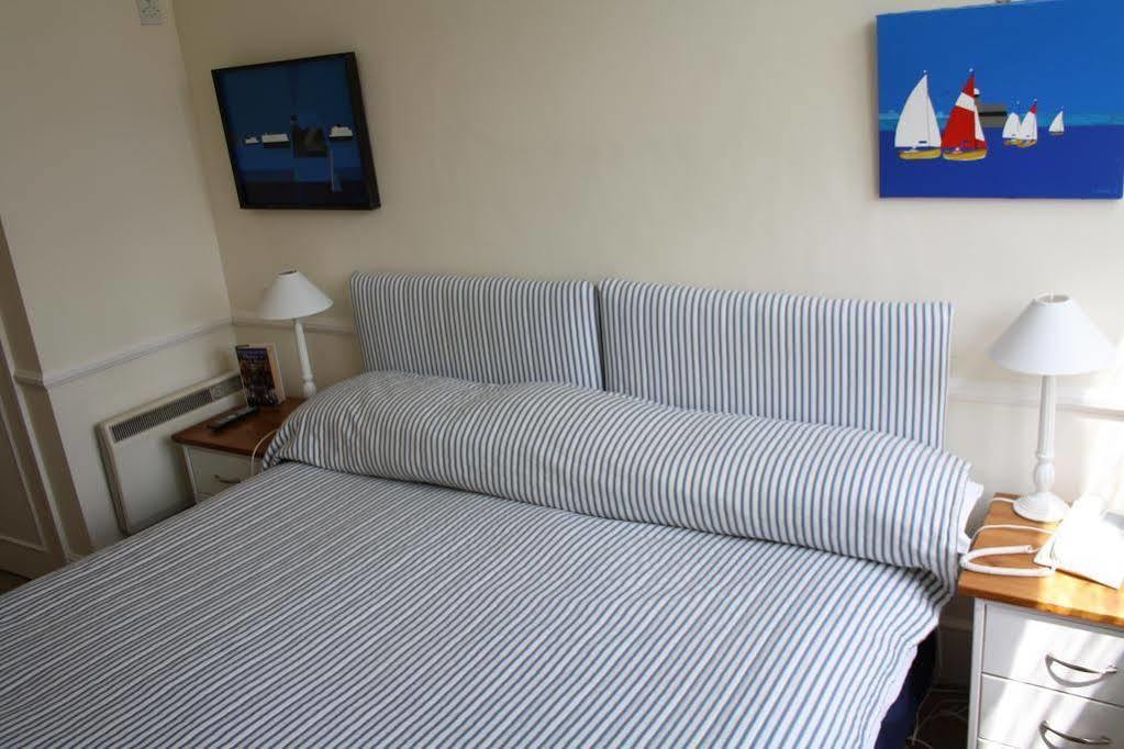 The Seaview Hotel And Restaurant Bagian luar foto