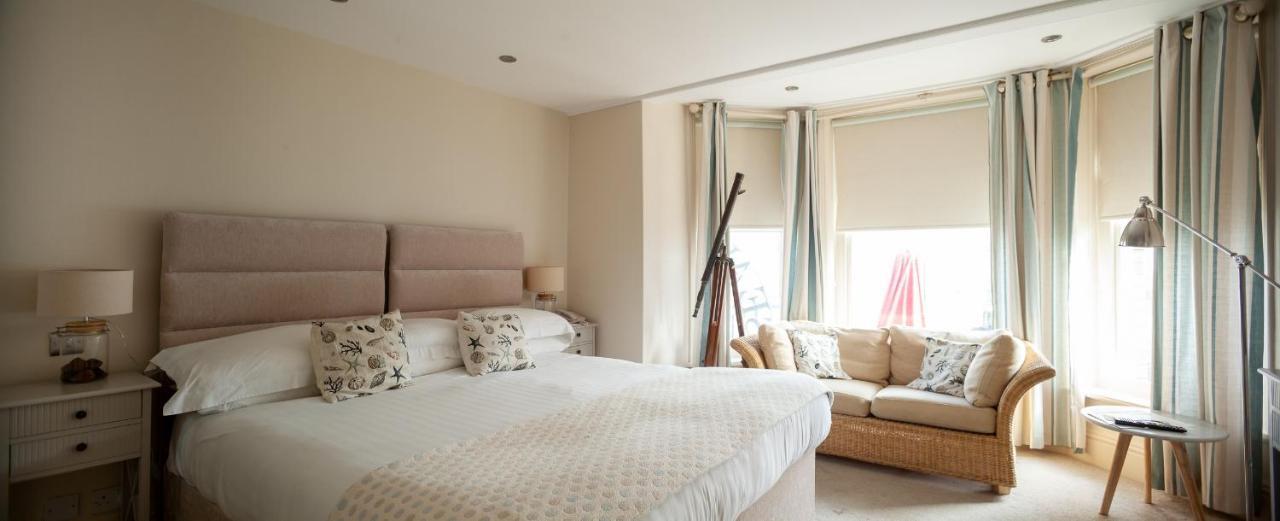 The Seaview Hotel And Restaurant Bagian luar foto